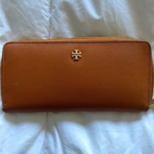 Tory Burch pebble zip wallet